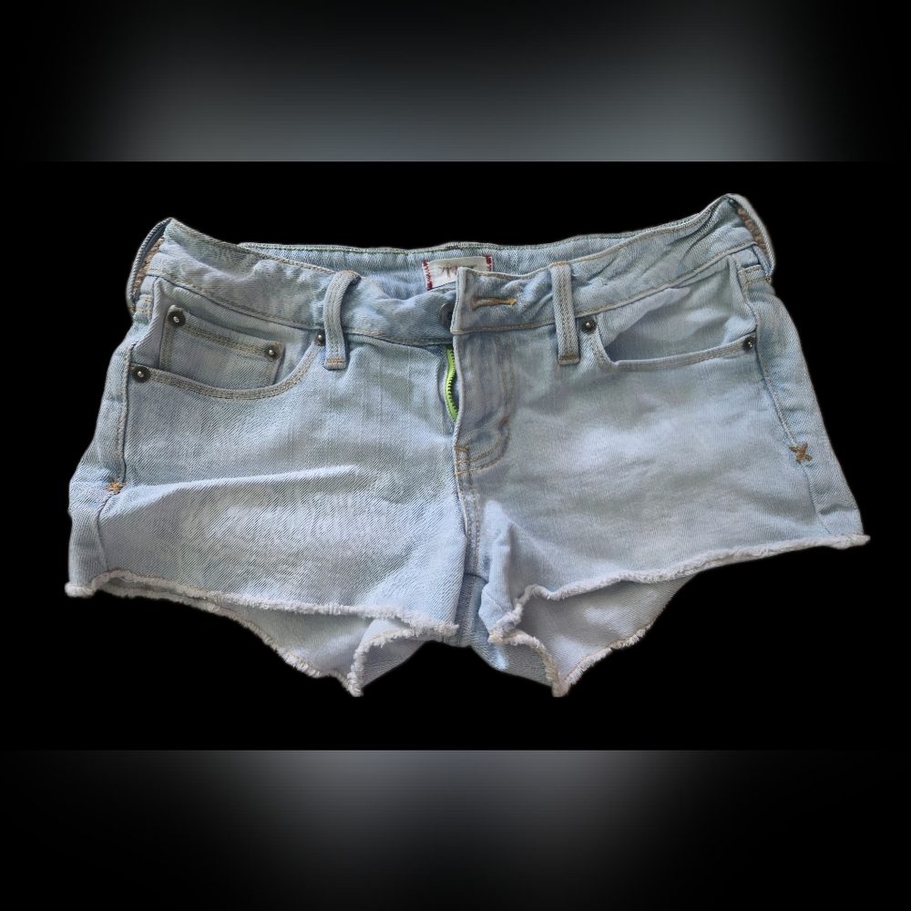 Tilt Jean Shorts